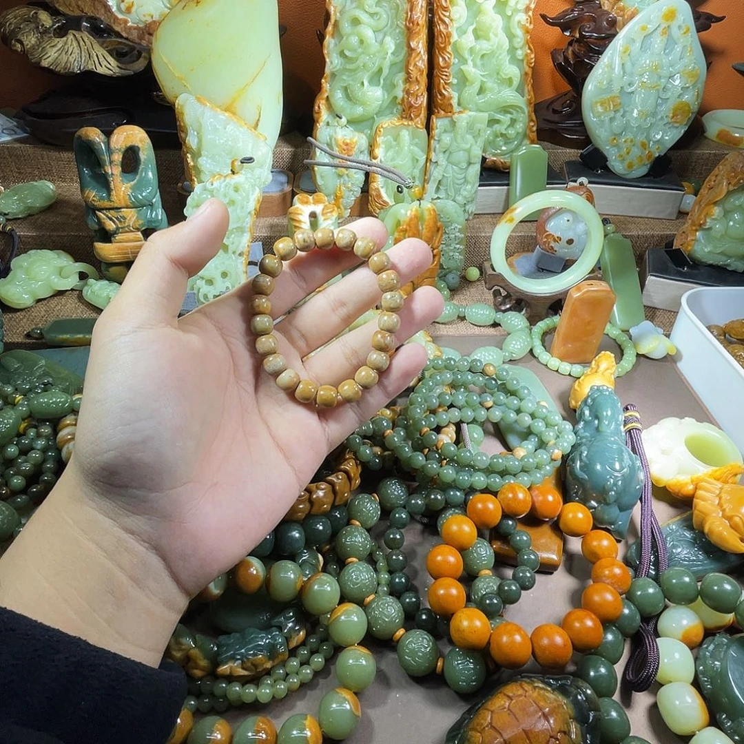 透闪石质玉未镶嵌珠宝奇石