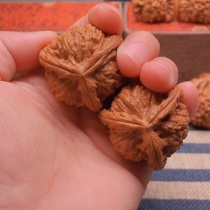 吊坠文玩核桃研*三棱