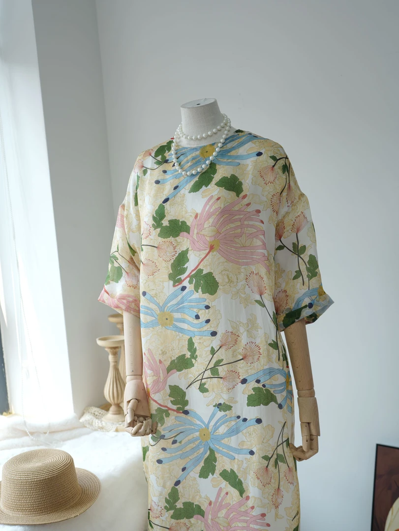 2025夏季法式气质名媛精致印花桑蚕丝连衣裙母亲中年女性时尚优雅