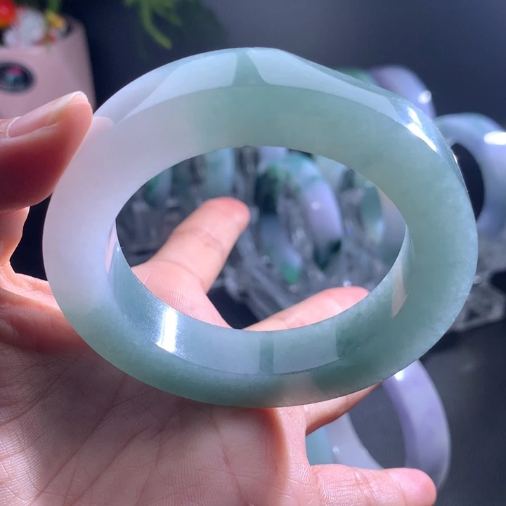 未镶嵌手镯定制翡翠