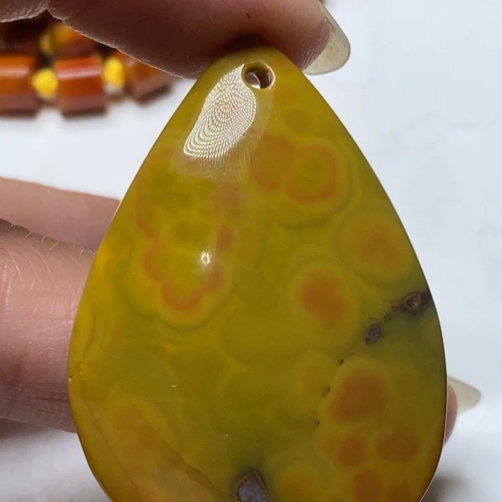 玛瑙/玉髓颈饰未镶嵌