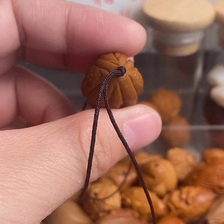 橄榄核吊坠生命，四面