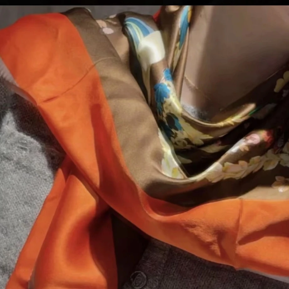 GIRDEAR/哥弟新款时尚复古拼色桑蚕丝造型国风意境丝巾女士180001