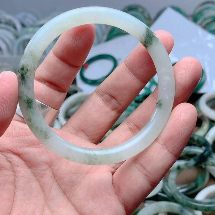 独山玉未镶嵌手镯60 7x7