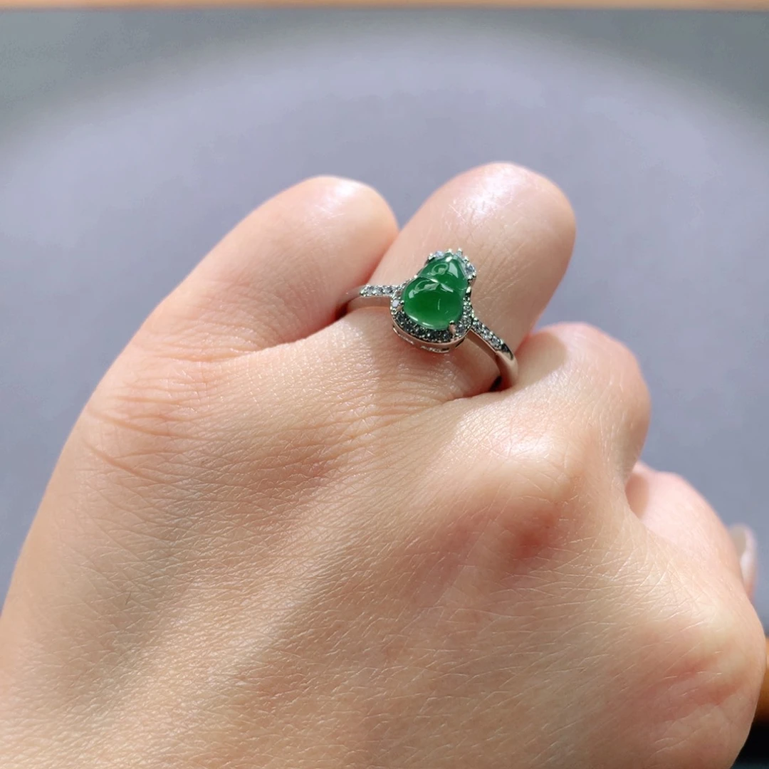 翡翠手镯未镶嵌天然翡翠手镯叮当镯