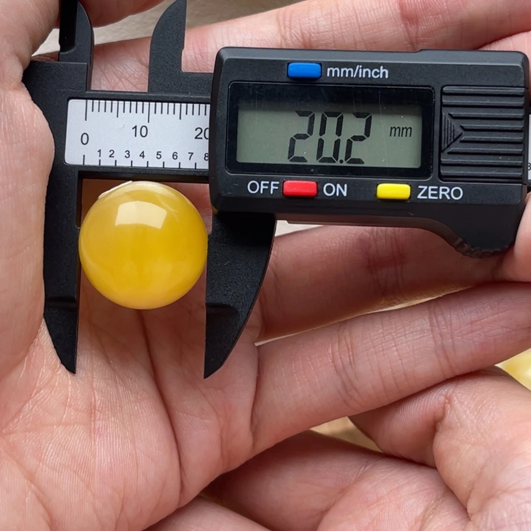 G***冬琥珀未镶嵌裸石蜜蜡圆珠微瑕静