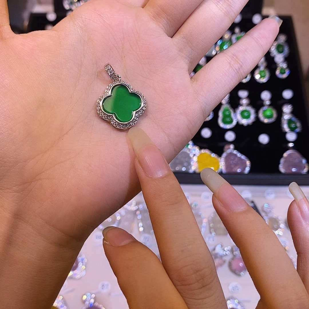 玛瑙/玉髓颈饰合金