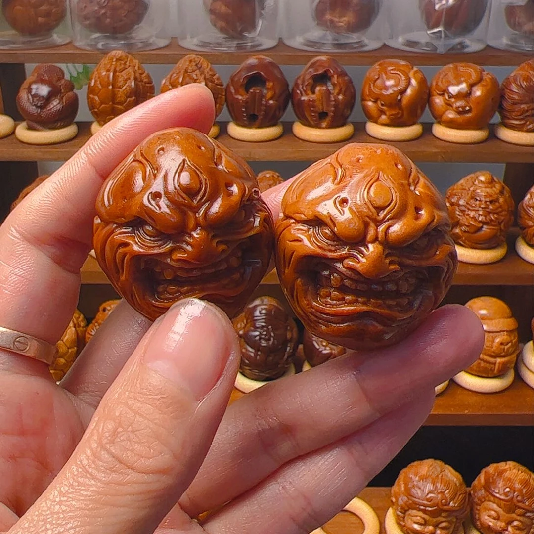 橄榄核手串依****爸三眼恶僧一对