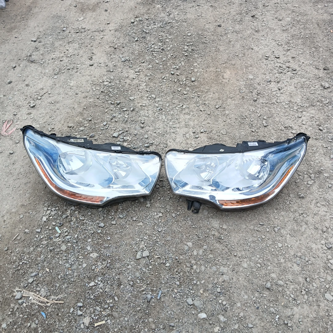 适用于13_19雪铁龙c4l大灯前照明灯远近光灯