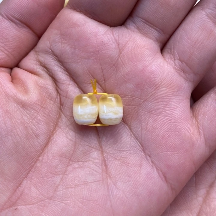 未镶嵌蜜蜡裸石桶珠一对