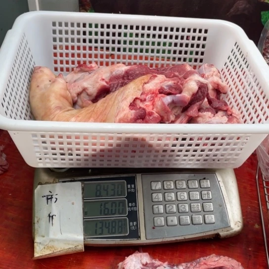 中国大陆30食用农产品?**叶散养在大山上的土猪肉