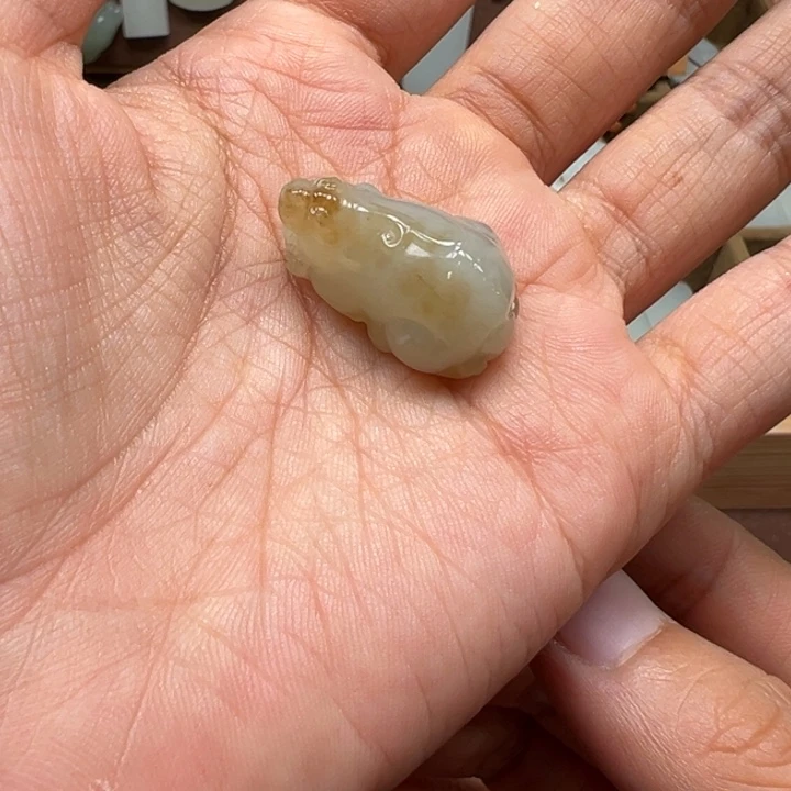 颈饰未镶嵌和田玉且末貔貅