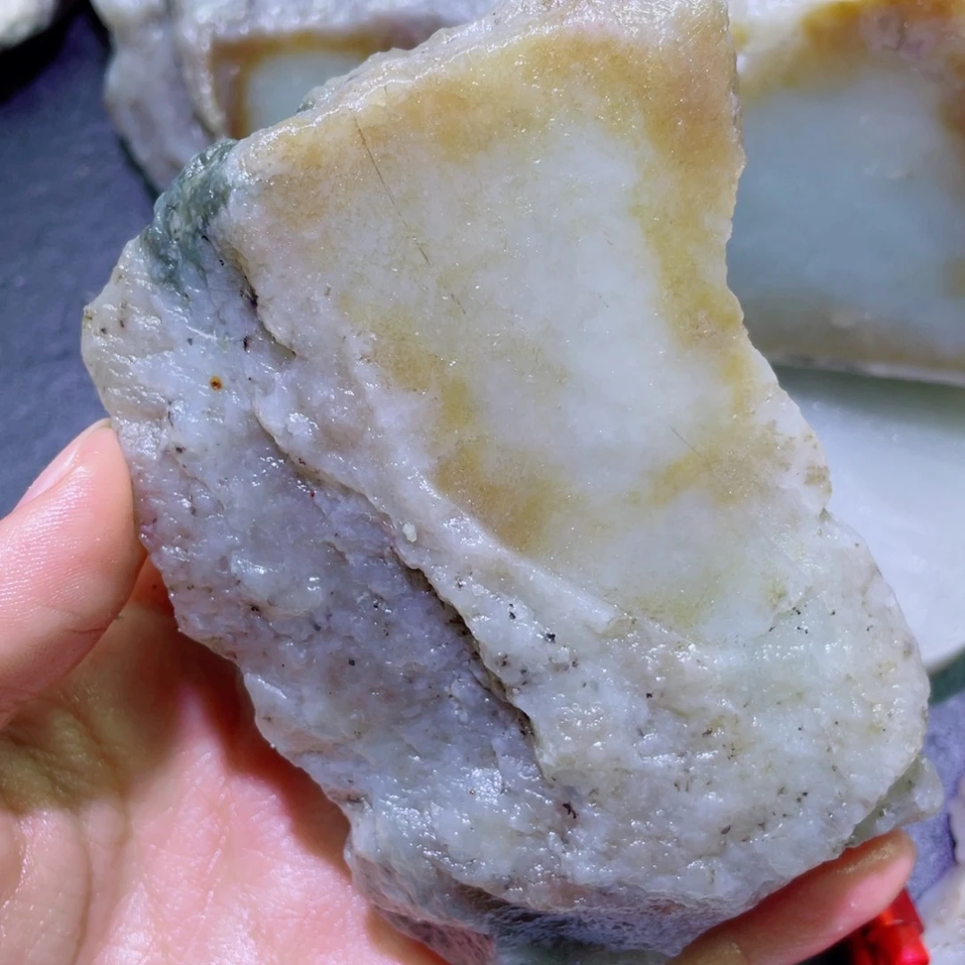 和田玉未镶嵌珠宝半成品