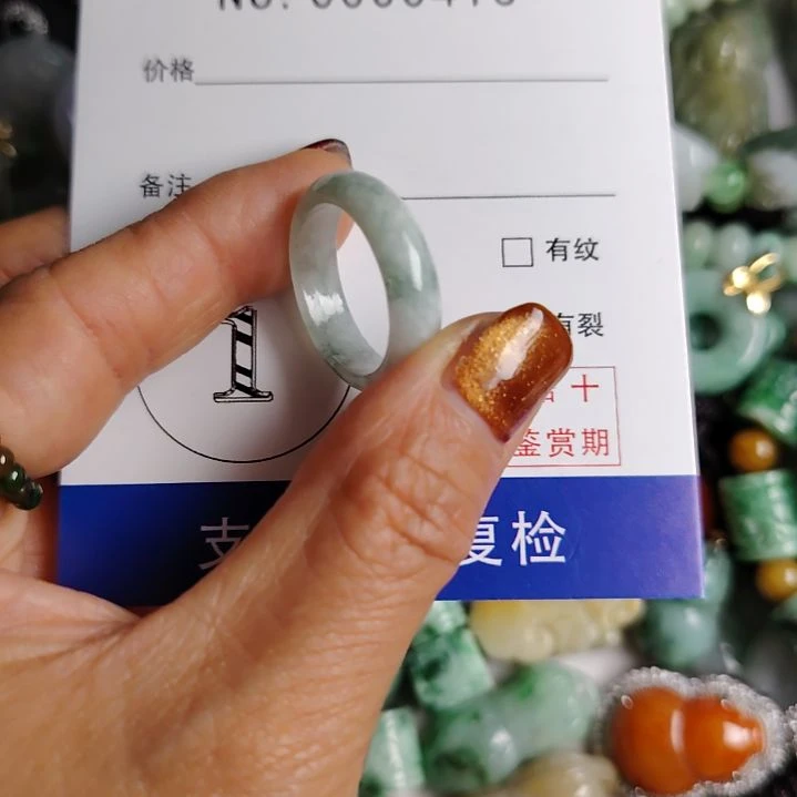 翡翠未镶嵌颈饰圈口17.7