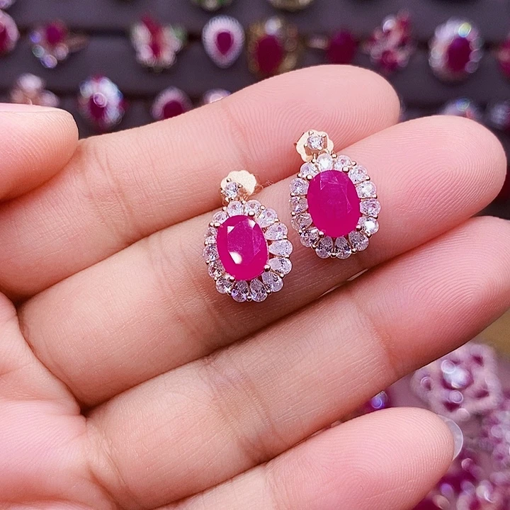 蓝****银S925镶嵌红宝石耳饰