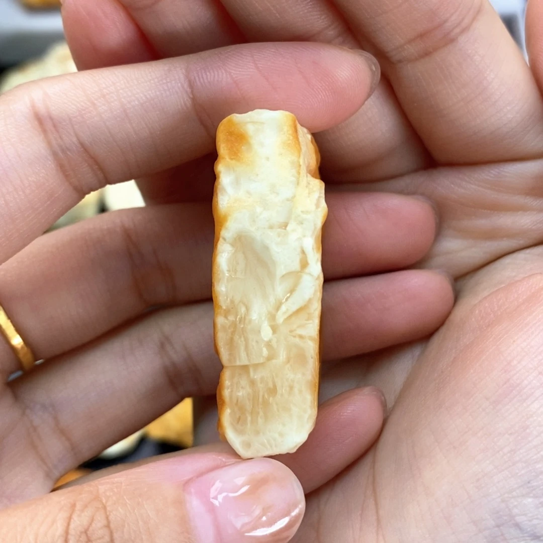 定制琥珀未镶嵌蜜蜡