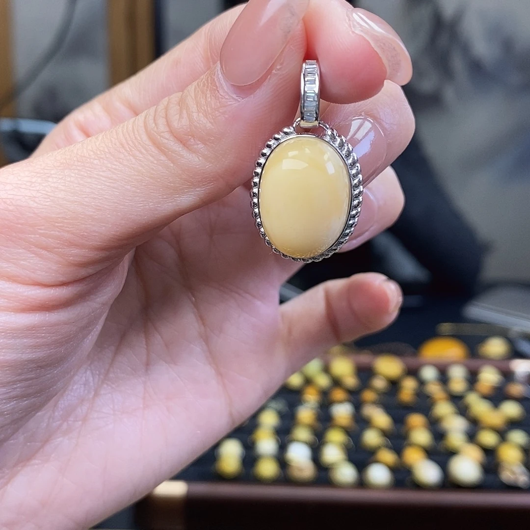 琥珀未镶嵌裸石成品