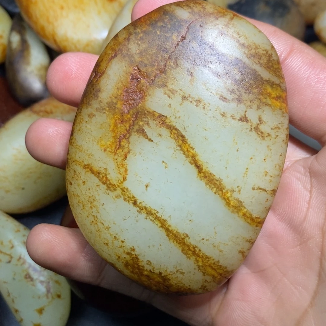 和田玉未镶嵌珠宝奇石