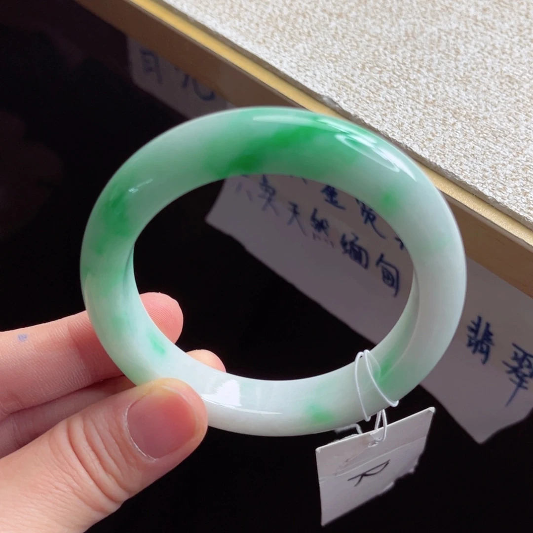 翡翠未镶嵌手镯手镯