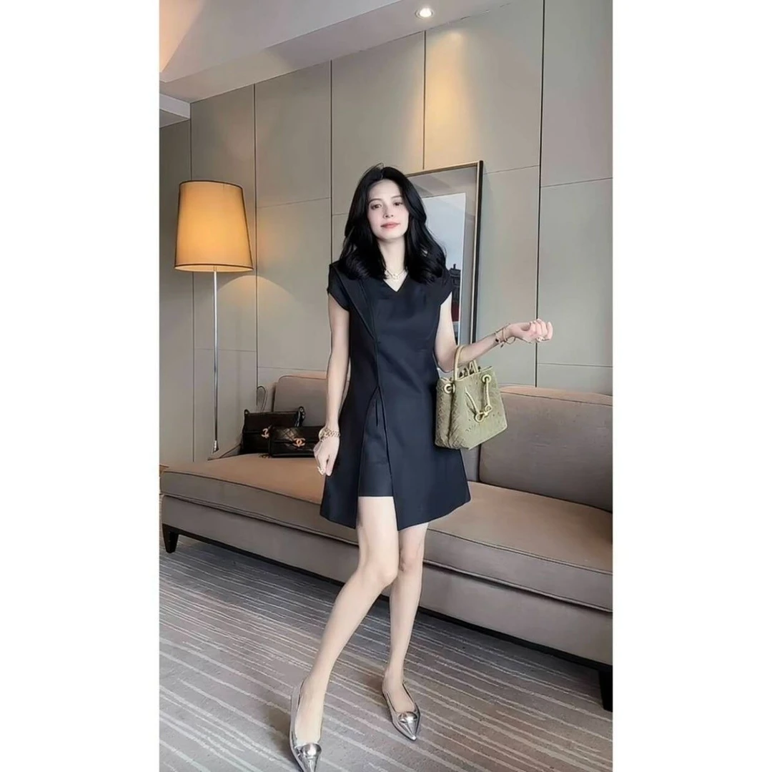 2025夏季新款时尚显瘦气质套装上衣两件套短裤爆款简约外搭女套装