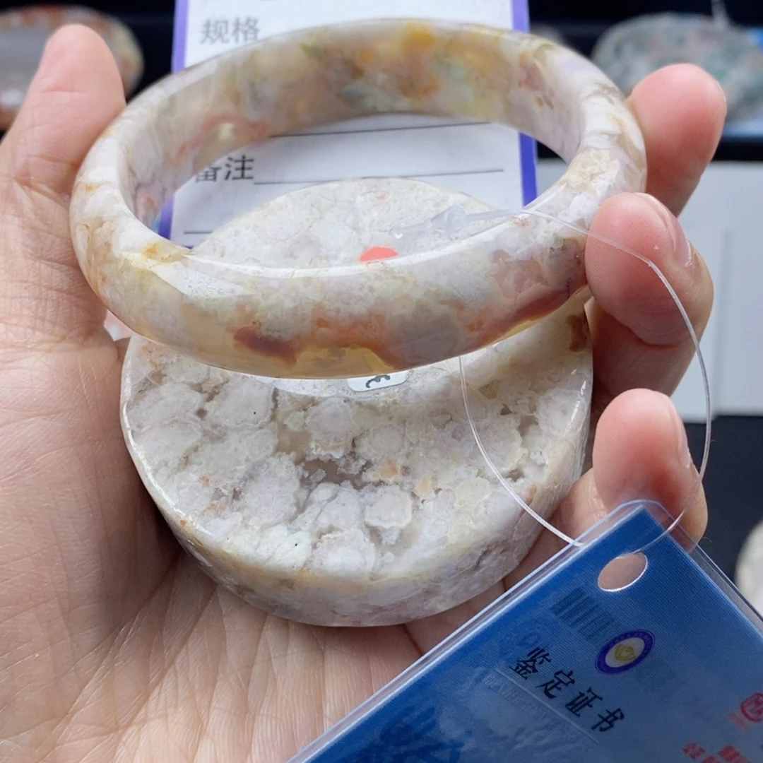 石英质玉手镯未镶嵌沙****市