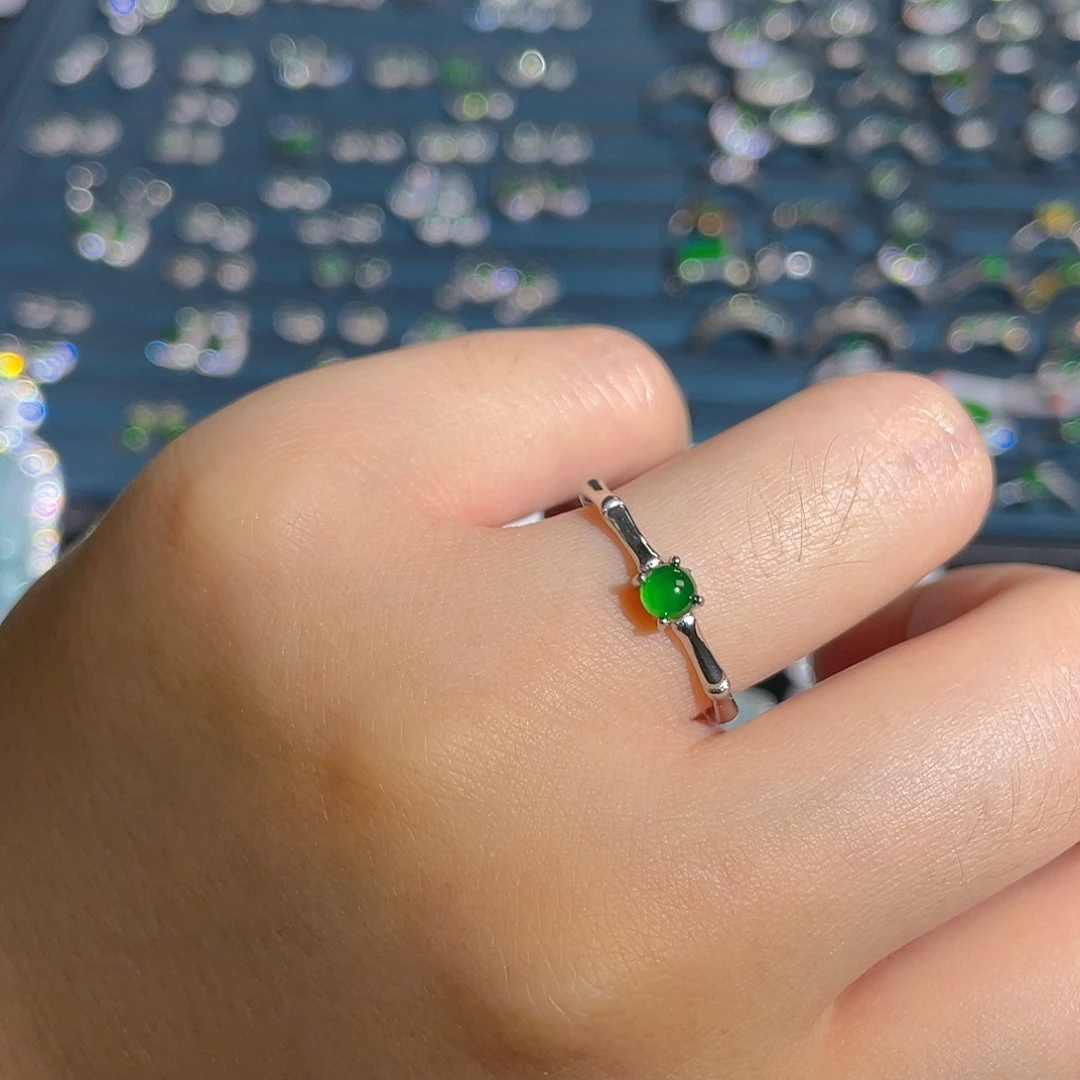 未镶嵌戒指翡翠戒指