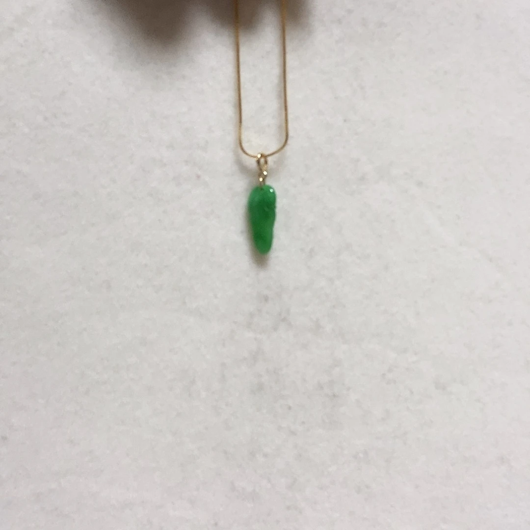 翡翠颈饰18K金镶嵌简单