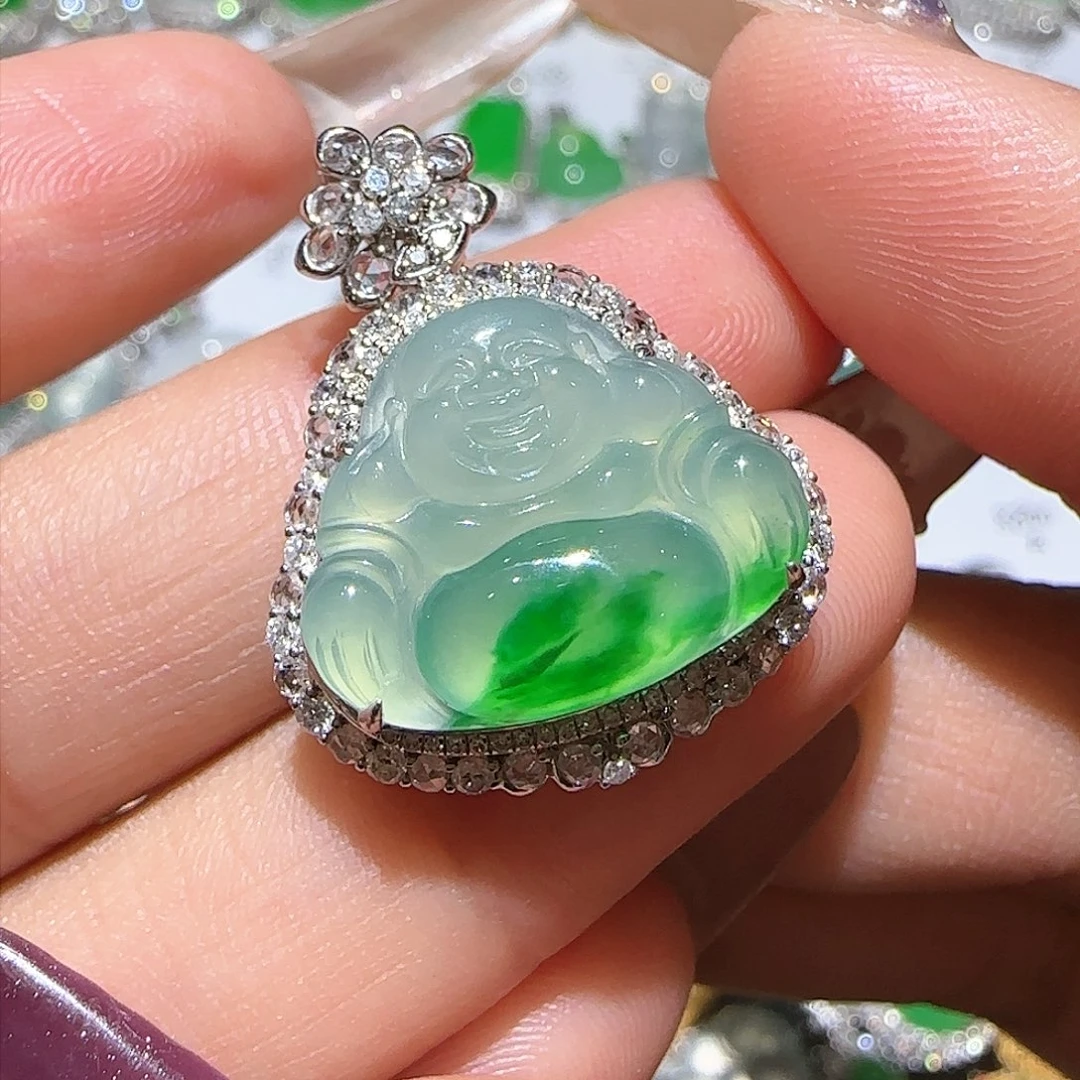 【闪购商品】颈饰18K金镶嵌翡翠天然