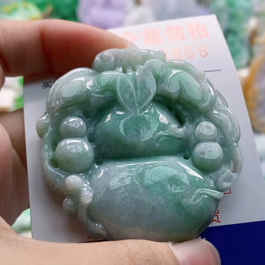 吊坠(不含链)未镶嵌翡翠
