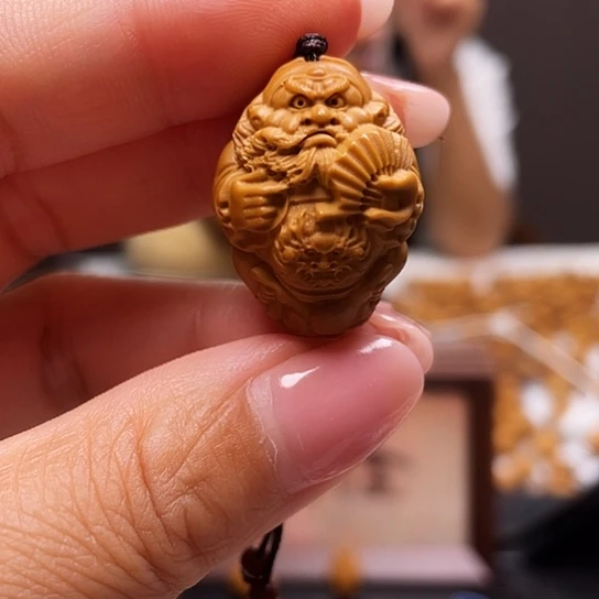 橄榄核的颜色和颜色