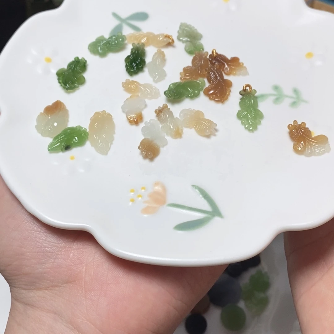 和田玉未镶嵌颈饰锦鲤树叶拍1发1多样性发货