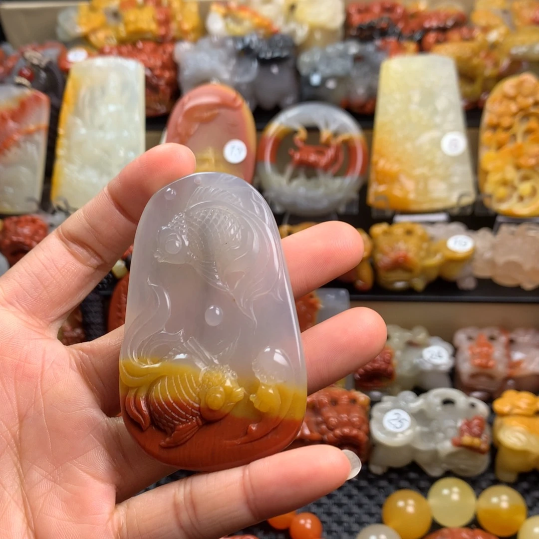 石英质玉（黄龙玉）挂件未镶嵌