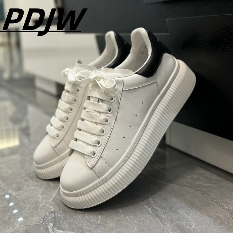 PDJW2025夏季新款厚底轻便小白鞋透气舒适休闲百搭时尚潮流板鞋男