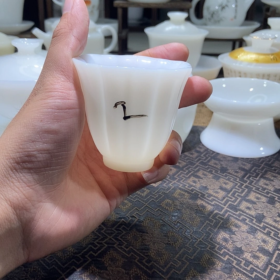 这么早还没有下班吧不回电话啊不