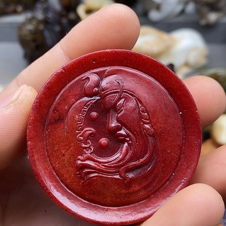 未镶嵌蛇纹石玉颈饰