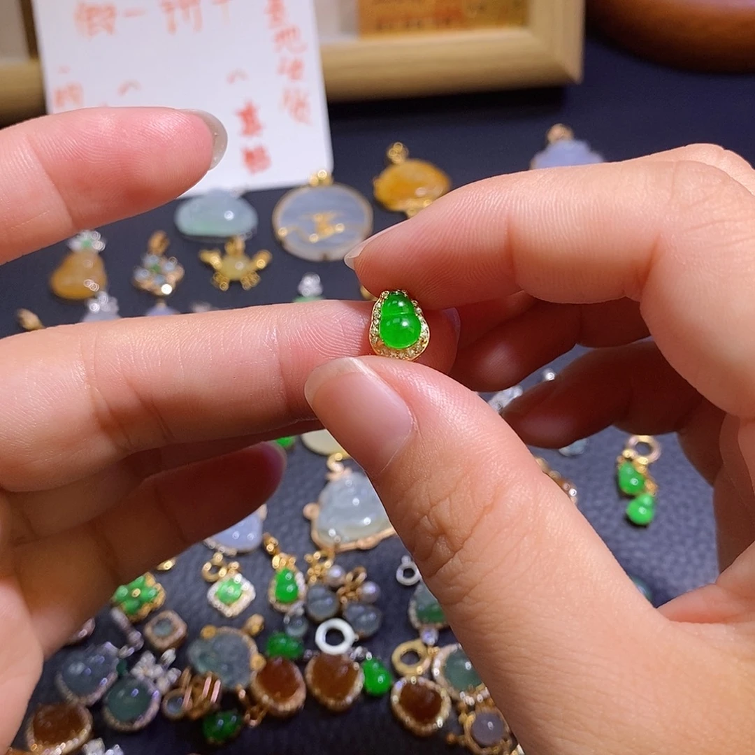 翡翠银S925镶嵌颈饰