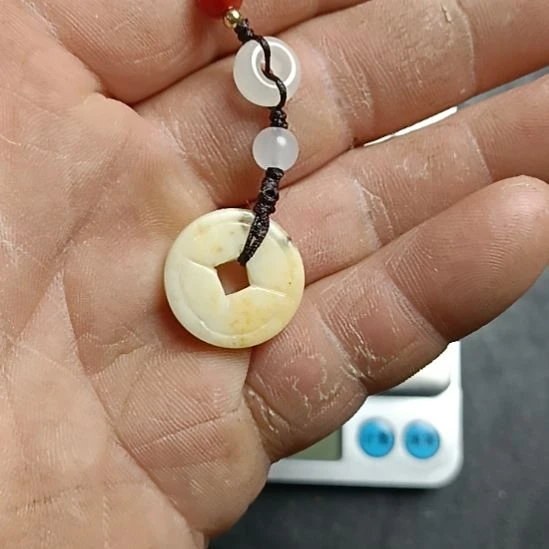 和田玉未镶嵌车挂