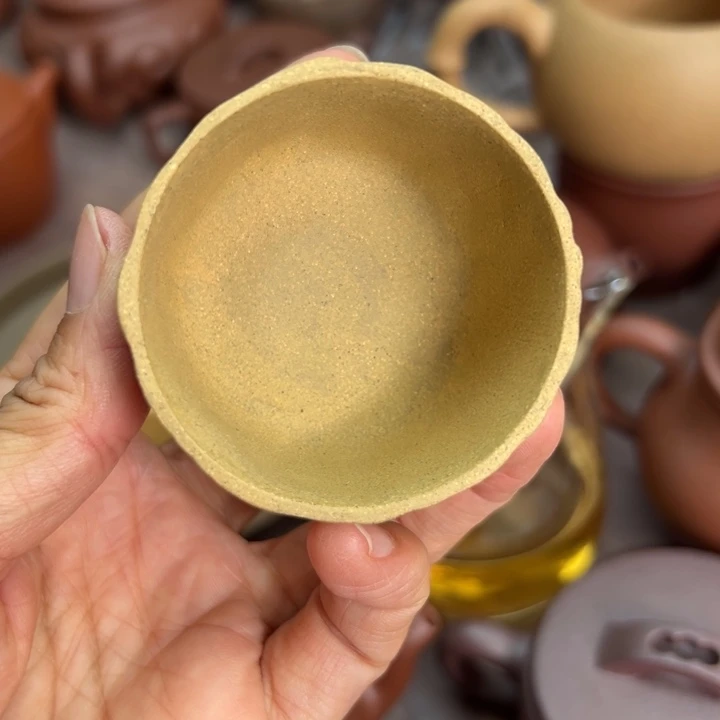 茶壶紫砂黄金杯子半手