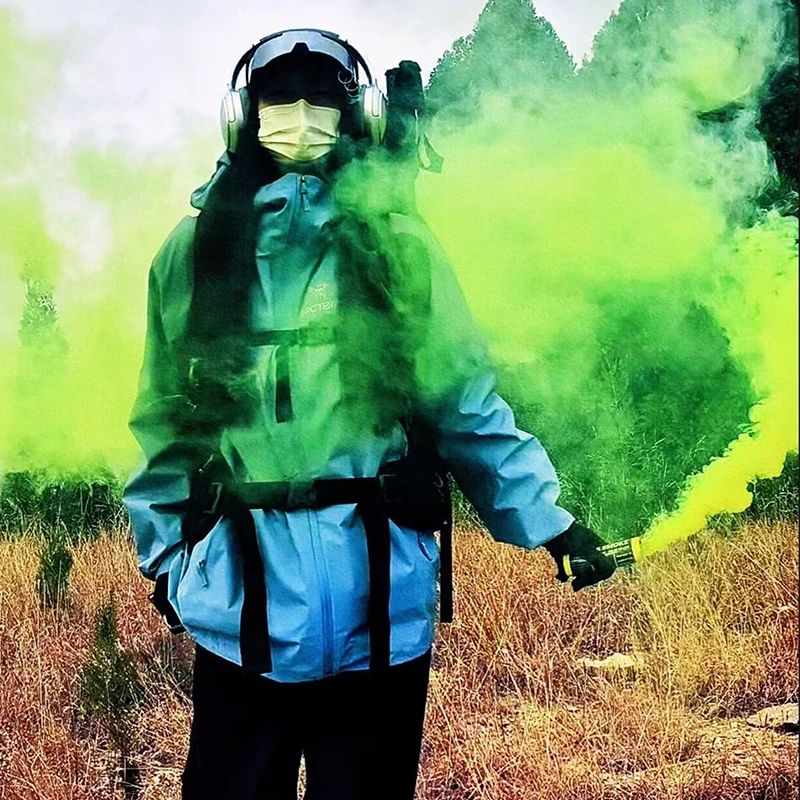 新年节庆气氛组喷雪烟雾棒徒步登山户外拍摄求救信号灯手拿跑彩粉