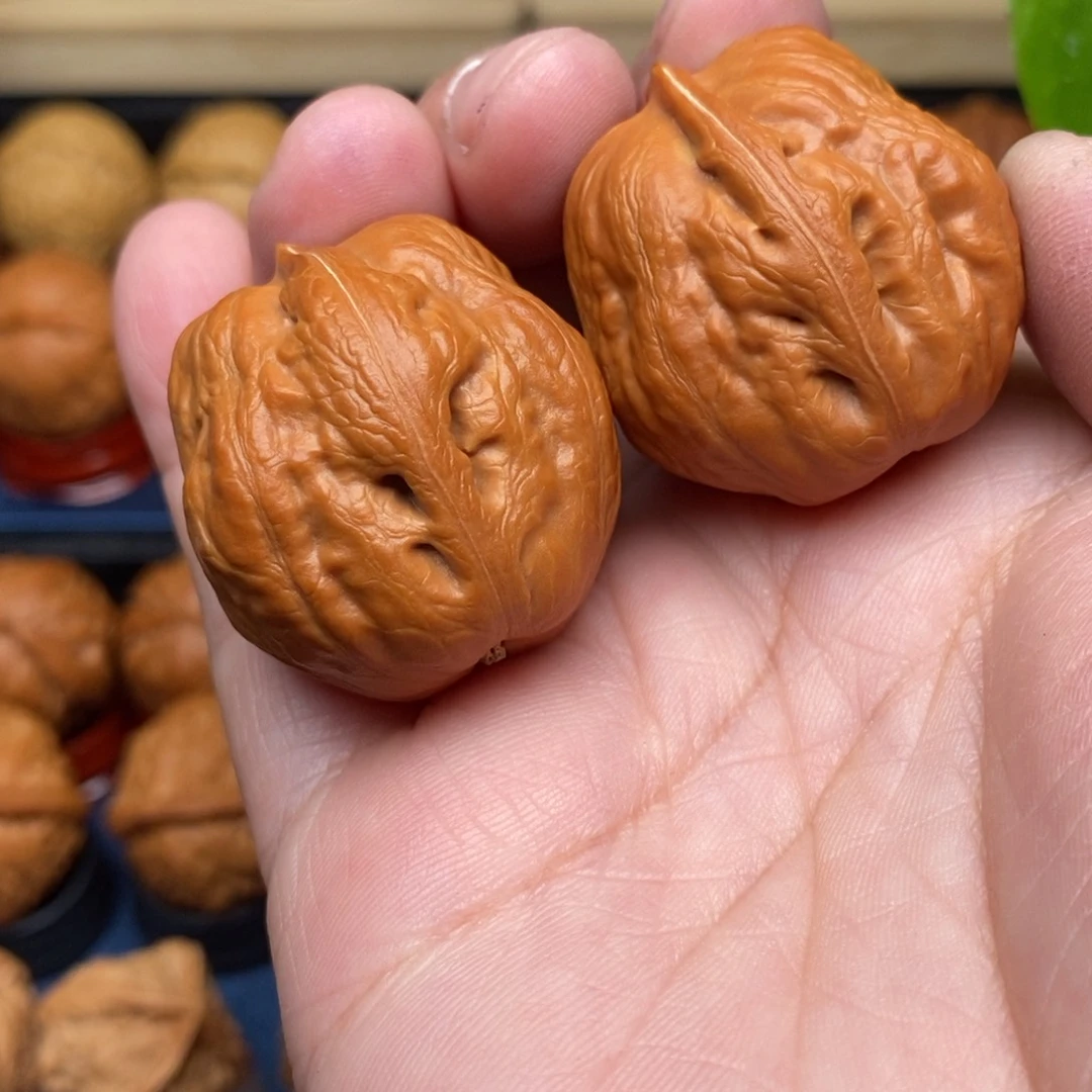 文玩核桃把件吴**?手捻