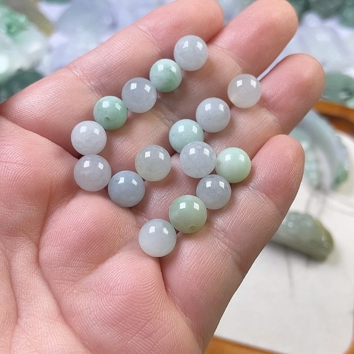 溜***溜翡翠未镶嵌颈饰珠子