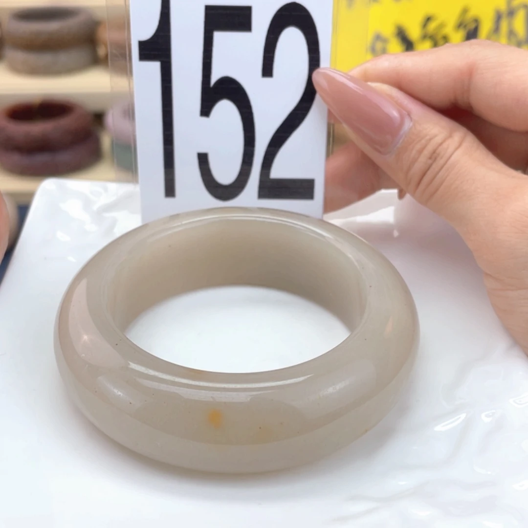 【闪购商品】石英质玉手镯未镶嵌