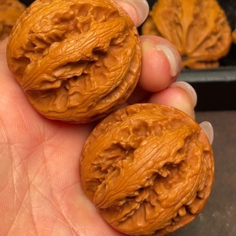 文玩核桃吊坠秦岭野生核桃