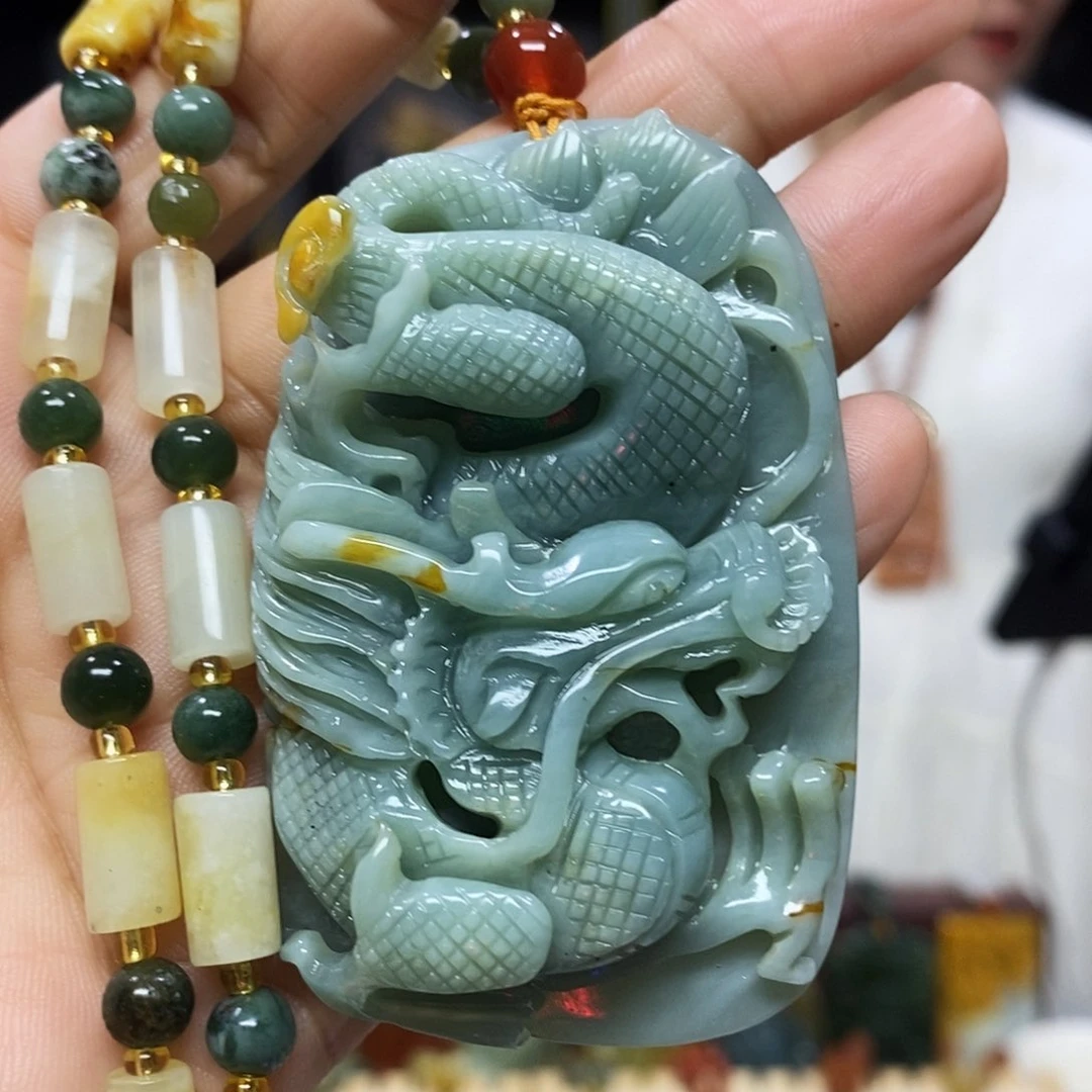 岫玉未镶嵌挂件吊坠