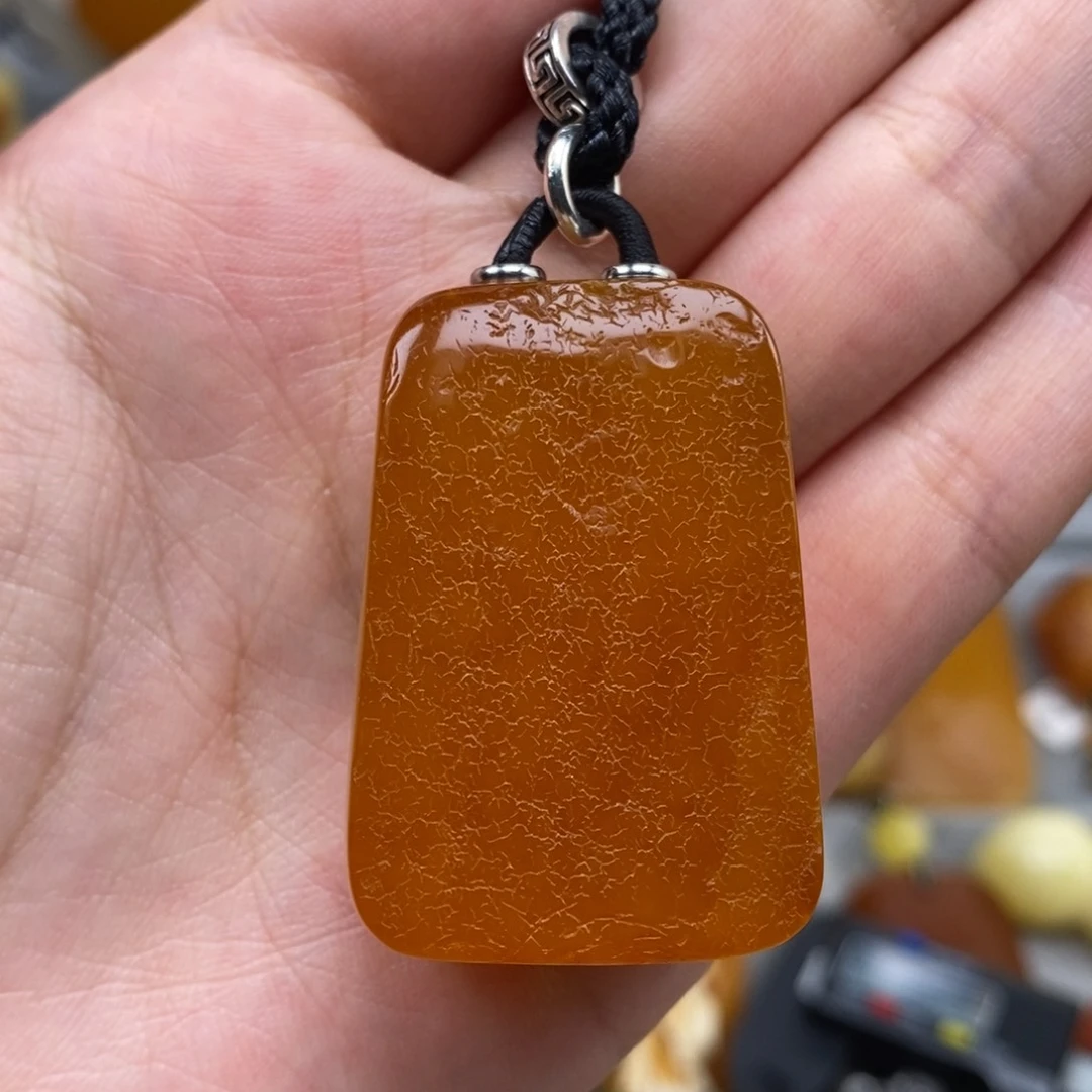 未镶嵌琥珀珠宝奇石