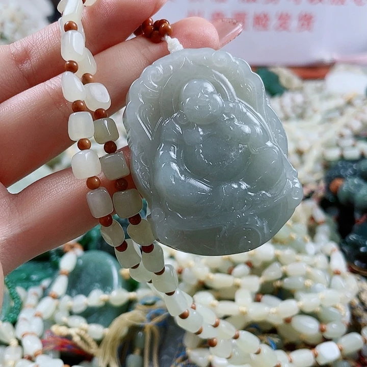 颈饰未镶嵌和田玉