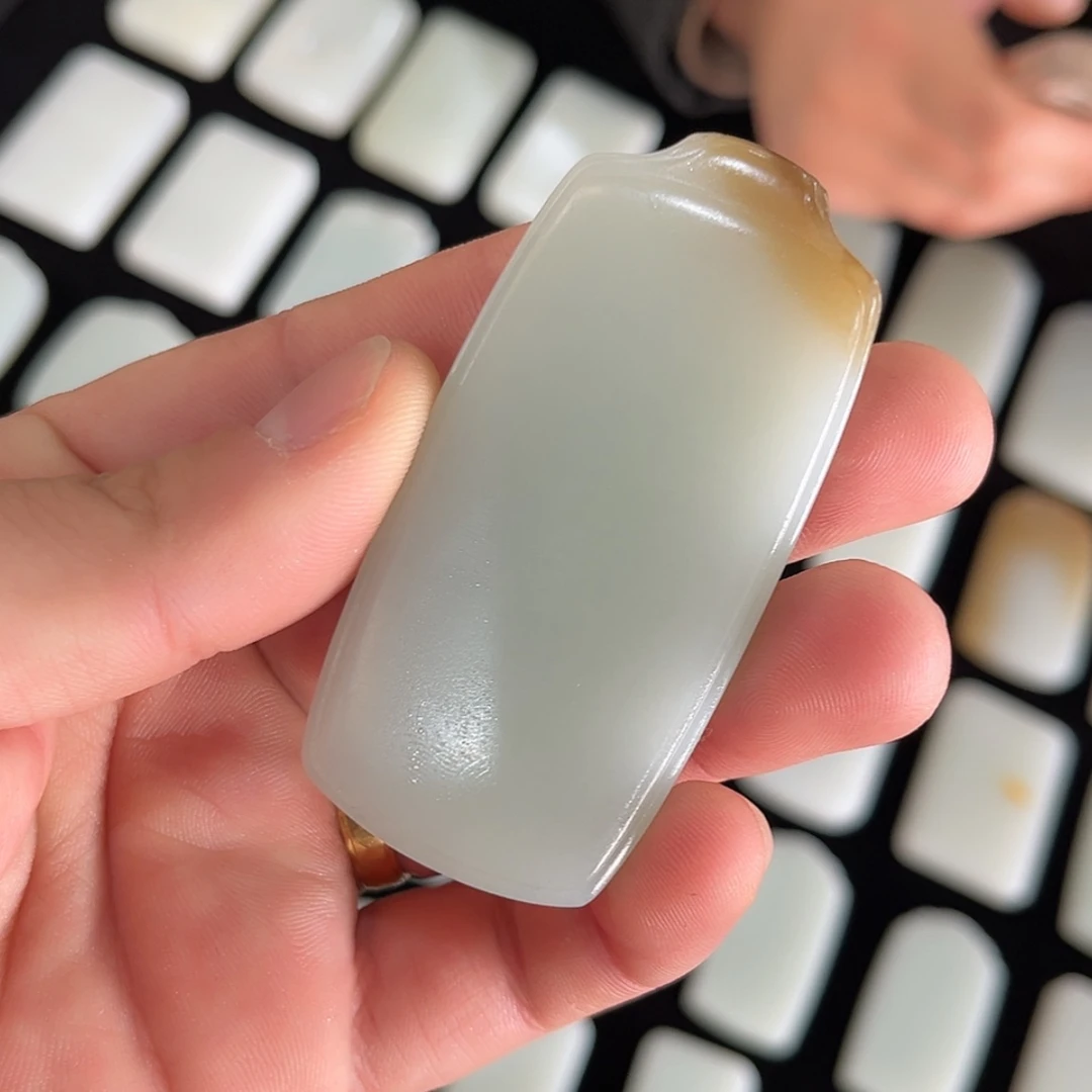 【闪购商品】颈饰未镶嵌和田玉