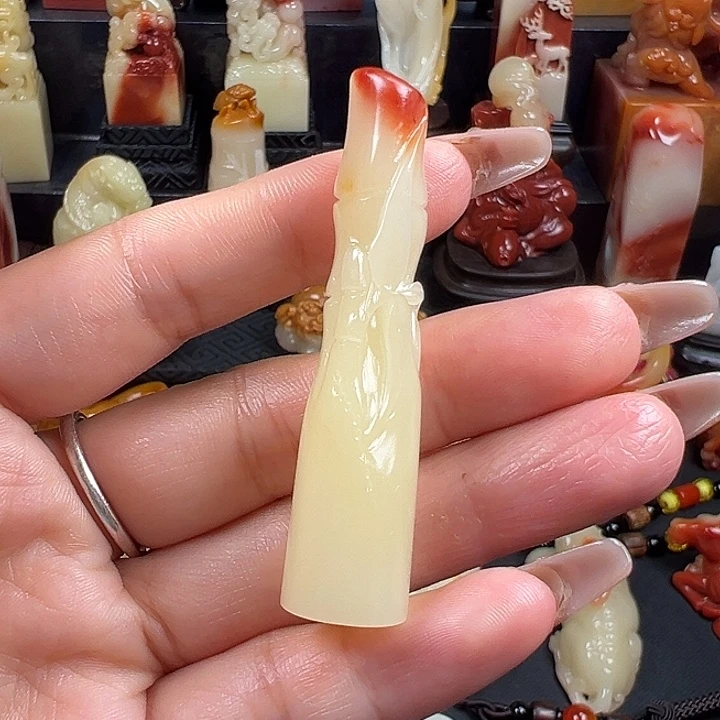 寿山石老性芙蓉石