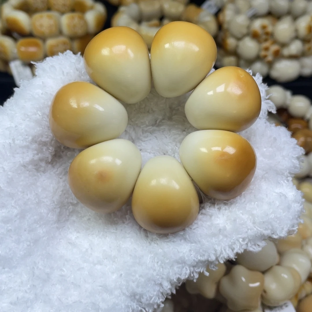 菩提根/象牙果吊坠10.31.11瑕山竹卡26