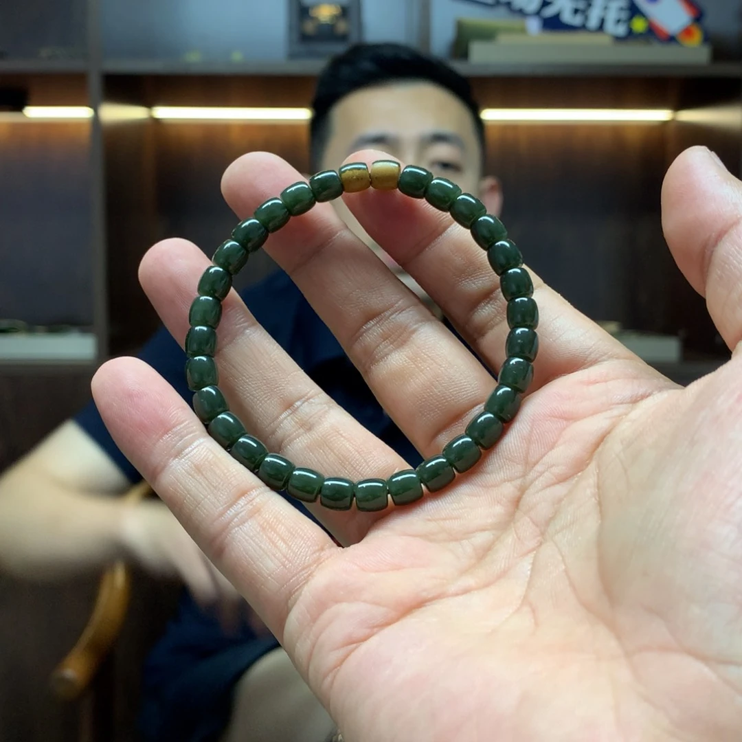 手链未镶嵌岫岩河磨玉（透闪石质玉）罗****鬣